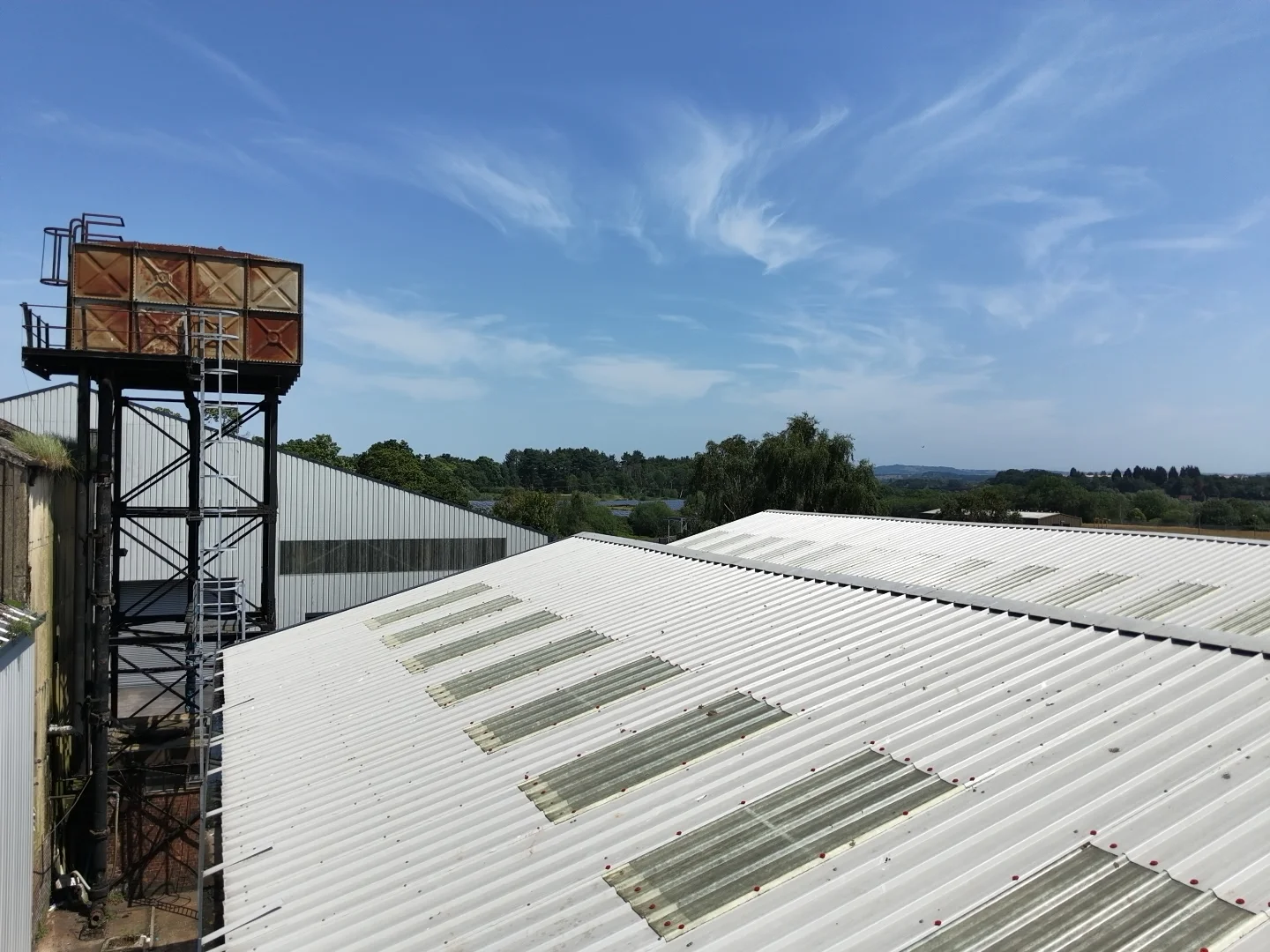 Overcladding industrial units