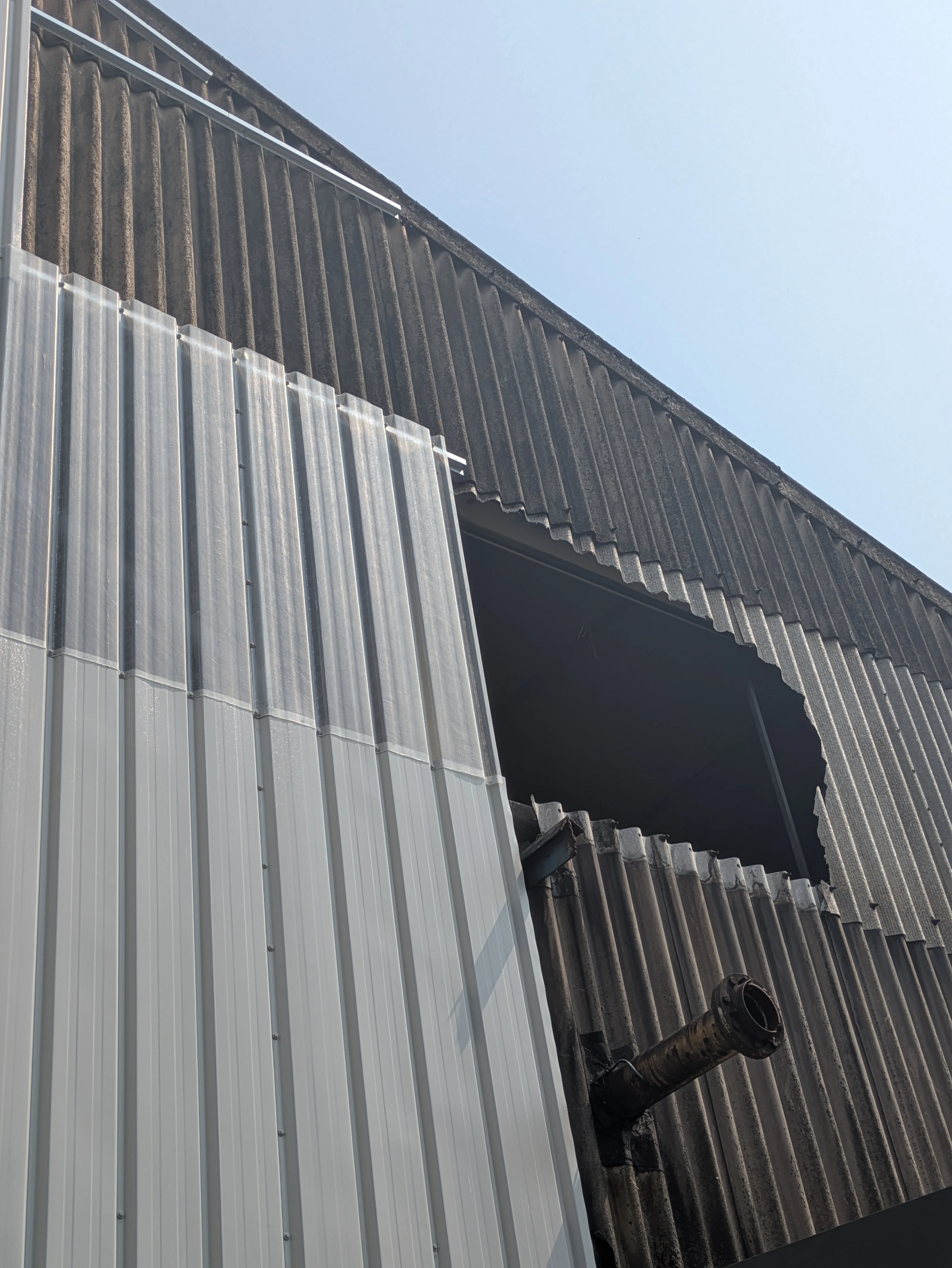 PP32 Over Cladding With Matching Roof Lights
