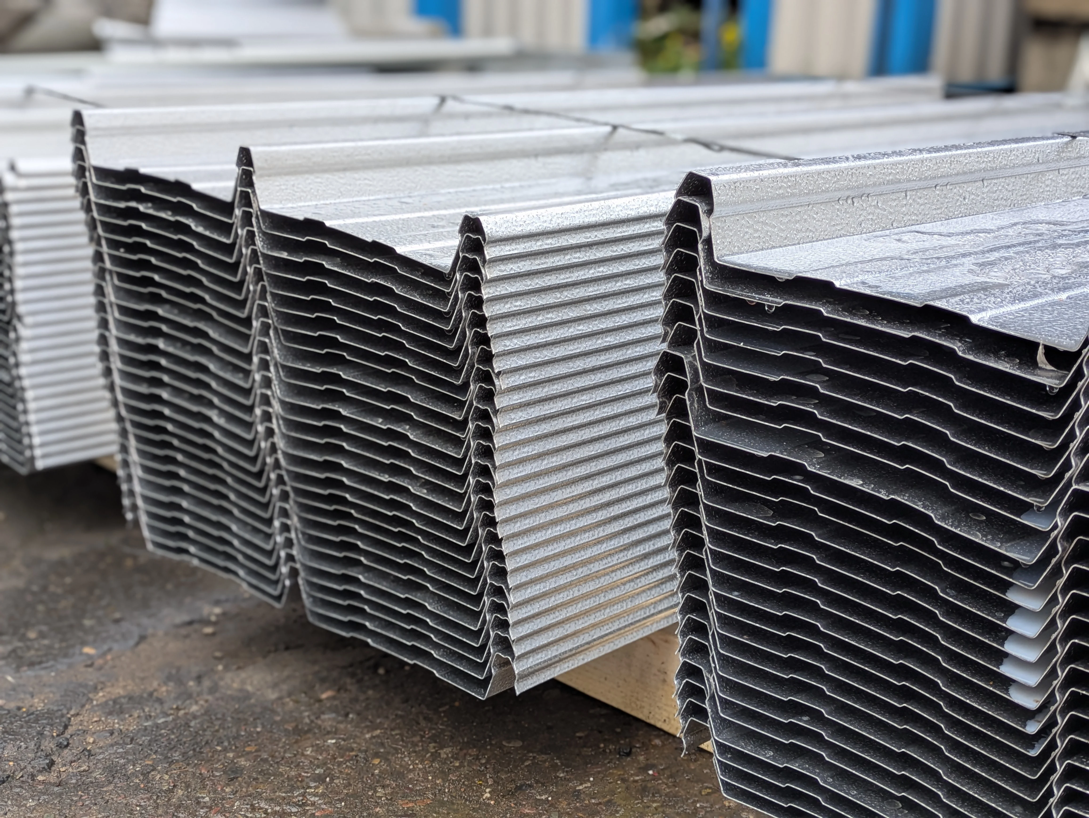 METRAC SpeedDeck standing seam roofing system