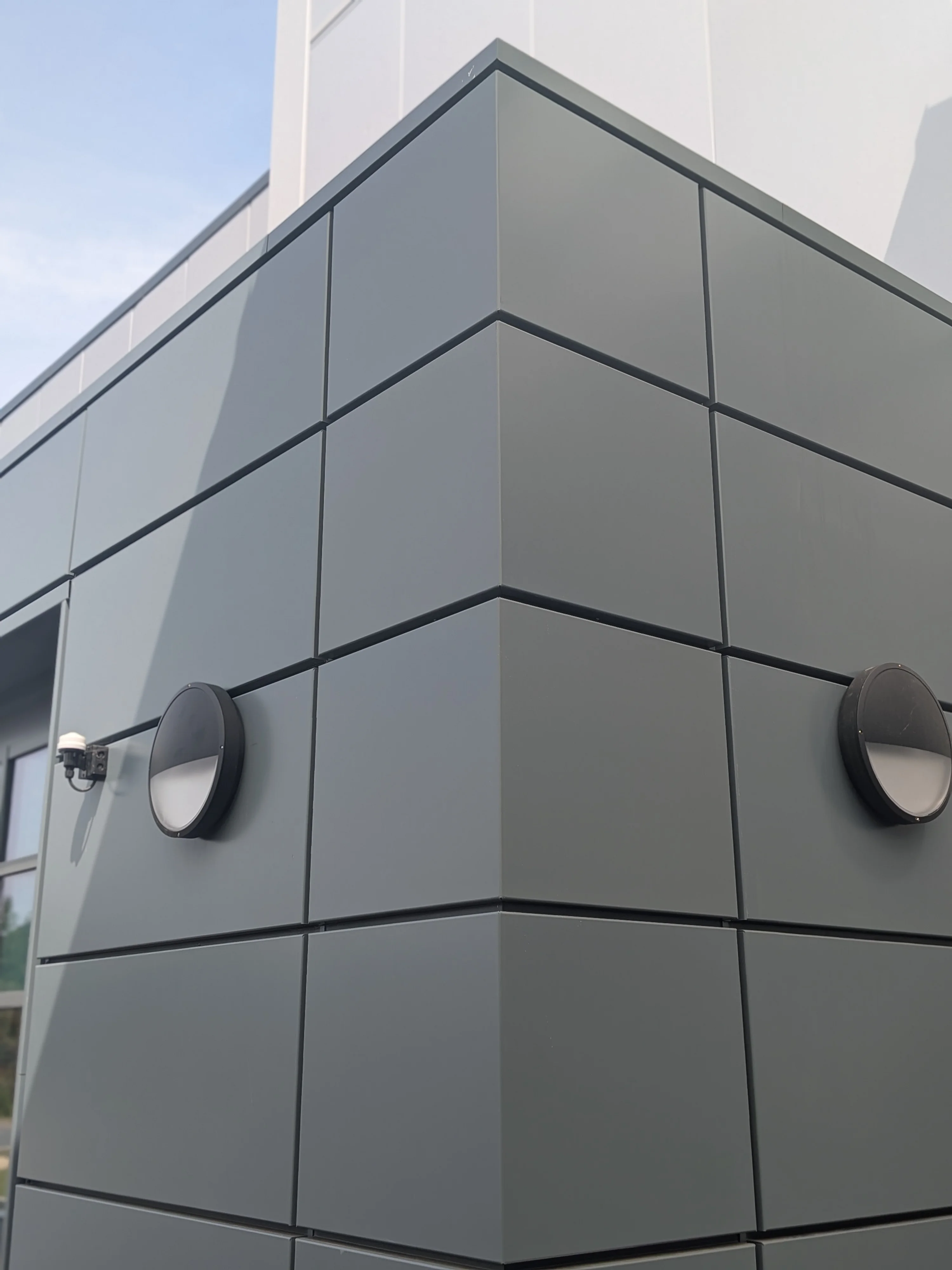Rainscreen seamless corner